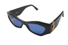 Load image into Gallery viewer, GIANNI VERSACE ジャンヌ ヴェルサーチ サングラス MOD421/A メデューサ ロゴ プラスチック メタル ブラック 美品 中古 4b000327