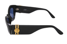 Load image into Gallery viewer, GIANNI VERSACE ジャンヌ ヴェルサーチ サングラス MOD421/A メデューサ ロゴ プラスチック メタル ブラック 美品 中古 4b000327