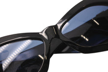 Load image into Gallery viewer, GIANNI VERSACE ジャンヌ ヴェルサーチ サングラス MOD421/A メデューサ ロゴ プラスチック メタル ブラック 美品 中古 4b000327