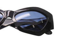 Load image into Gallery viewer, GIANNI VERSACE ジャンヌ ヴェルサーチ サングラス MOD421/A メデューサ ロゴ プラスチック メタル ブラック 美品 中古 4b000327