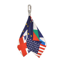 画像をギャラリービューアに読み込む, LOUIS VUITTON ルイヴィトン ビジューサックフラッグス キーホルダー キーリング チャーム MP2485 マルチカラー 国旗 美品 中古 4b010027