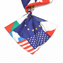 画像をギャラリービューアに読み込む, LOUIS VUITTON ルイヴィトン ビジューサックフラッグス キーホルダー キーリング チャーム MP2485 マルチカラー 国旗 美品 中古 4b010027
