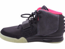 画像をギャラリービューアに読み込む, 未使用・黒タグ付き NIKE ナイキ AIR YEEZY 2 エアーイージー ソーラーレッド 508214-006 ブラック スニーカー 65000