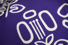 画像をギャラリービューアに読み込む, Givenchy ジバンシー フラワー 柄 スカーフ ネイビー ホワイト ロゴ 小物 大判 総柄 美品 中古 32432