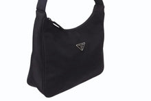 Load image into Gallery viewer, PRADA プラダ ホーボー ハンドバッグ ワンショルダーバッグ MV515 トライアングルロゴ ナイロン ブラック 美品 中古 4b003907