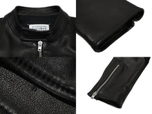 画像をギャラリービューアに読み込む, MARTIN MARGIELA マルタンマルジェラ ライダースジャケット 八の字型ジップ S50AM0489 SY1460 ブラック 52 美品 中古 43907