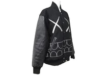 画像をギャラリービューアに読み込む, A BATHING APE アベイシングエイプ BAPE ×KAWS カウズ スタジャン 歯型 バーシティジャケット ブラック S メンズ 美品 中古 44707
