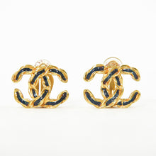 画像をギャラリービューアに読み込む, 極美品 CHANEL シャネル イヤリング ココマーク チェーン柄 両耳 02P刻印 10.6g メタル ブラック ゴールド金具 中古 4b009605