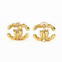 画像をギャラリービューアに読み込む, 極美品 CHANEL シャネル イヤリング ココマーク チェーン柄 両耳 02P刻印 10.6g メタル ブラック ゴールド金具 中古 4b009605