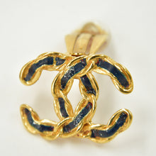 画像をギャラリービューアに読み込む, 極美品 CHANEL シャネル イヤリング ココマーク チェーン柄 両耳 02P刻印 10.6g メタル ブラック ゴールド金具 中古 4b009605