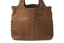 画像をギャラリービューアに読み込む, BOTTEGA VENETA ボッテガヴェネタ イントレチャート 花柄 ハンドバッグ イタリア製 レザー ブラウン 美品 中古 4c075707