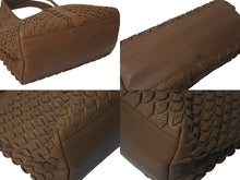 画像をギャラリービューアに読み込む, BOTTEGA VENETA ボッテガヴェネタ イントレチャート 花柄 ハンドバッグ イタリア製 レザー ブラウン 美品 中古 4c075707