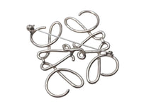 画像をギャラリービューアに読み込む, 極美品 LOEWE ロエベ アナグラム ブローチ メタル ゴールド アクセサリー ロゴ 111.25.020 中古 4b000036