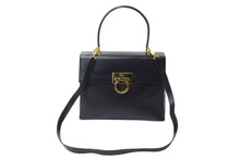 Load image into Gallery viewer, Salvatore Ferragamo サルヴァトーレフェラガモ ガンチーニ 2WAYバッグ ハンドバッグ ブラック カーフ 美品 中古 4b000137