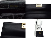 Load image into Gallery viewer, Salvatore Ferragamo サルヴァトーレフェラガモ ガンチーニ 2WAYバッグ ハンドバッグ ブラック カーフ 美品 中古 4b000137