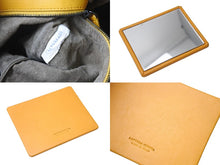 画像をギャラリービューアに読み込む, BOTTEGA VENETA ボッテガ ヴェネタ イントレチャート ホーボーバッグ ワンショルダーバッグ レザー イエロー 美品 中古 4b000283