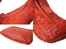 画像をギャラリービューアに読み込む, BOTTEGA VENETA ボッテガヴェネタ イントレチャート ホーボー ワンショルダーバッグ 115653 レザー レッド 美品 中古 4b000470