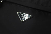 画像をギャラリービューアに読み込む, 極美品 PRADA プラダ TESSUTO MONTAGN ウエストバッグ・ボディバッグ ロゴプレート 2VL005 ブラック ナイロン 中古 4b000485