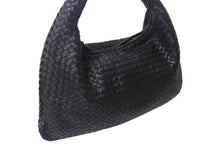 画像をギャラリービューアに読み込む, BOTTEGA VENETA ボッテガヴェネタ イントレチャート ホーボー ワンショルダーバッグ 115654 レザー ブラック ゴールド金具 美品 中古 4b000505