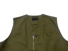 画像をギャラリービューアに読み込む, PRADA プラダ コットン ベスト SGC545 サイズ52 カーキ トライアングルロゴ 三角ロゴ 美品 中古 4b000879