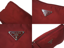画像をギャラリービューアに読み込む, PRADA プラダ アクセサリーポーチ トライアングルロゴ 三角ロゴプレート ナイロン レッド シルバー金具 美品 中古 4b001233