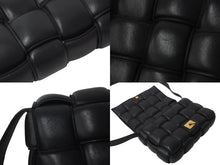画像をギャラリービューアに読み込む, BOTTEGAVENETA ボッテガヴェネタ パデッドカセット ショルダーバッグ 591970VCQR18425 ブラック ラムスキン 美品 中古 4b001239
