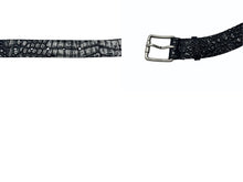 画像をギャラリービューアに読み込む, 極美品 LOEWE ロエベ ベルテッド ミニスカート S359Y08X91 サイズ34 ベルト エンボス加工 ベルト付属 ブラック 中古 4b001284