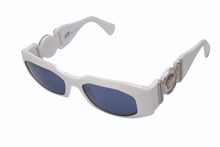 Load image into Gallery viewer, GIANNI VERSACE ジャンニヴェルサーチ サングラス アイウェア 414/B メデューサ ホワイト シルバー 美品 中古 4b001677