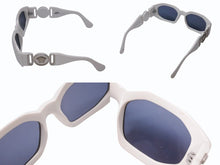 Load image into Gallery viewer, GIANNI VERSACE ジャンニヴェルサーチ サングラス アイウェア 414/B メデューサ ホワイト シルバー 美品 中古 4b001677
