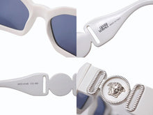 Load image into Gallery viewer, GIANNI VERSACE ジャンニヴェルサーチ サングラス アイウェア 414/B メデューサ ホワイト シルバー 美品 中古 4b001677