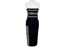 画像をギャラリービューアに読み込む, 極美品 VERSACE ヴェルサーチ ロゴストラップレス クロップドブラトップ A83290 ニットペンシルスカート A83291 セットアップ サイズ36 中古 4b001678