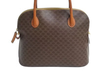 Load image into Gallery viewer, CELINE セリーヌ マカダム柄 ハンドバッグ ロゴ ゴールド金具 PVC レザー ブラウン 茶色 手持ち 鞄 美品 中古 4b002261