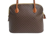 Load image into Gallery viewer, CELINE セリーヌ マカダム柄 ハンドバッグ ロゴ ゴールド金具 PVC レザー ブラウン 茶色 手持ち 鞄 美品 中古 4b002261