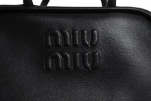 画像をギャラリービューアに読み込む, 極美品 MIU MIU ミュウミュウ ボー レザー マイクロバッグ ハンドバッグ 5NR036 カーフ ブラック ゴールド金具 中古 4b002342