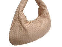 画像をギャラリービューアに読み込む, BOTTEGAVENETA ボッテガヴェネタ イントレチャート ホーボー ワンショルダーバッグ 189227 レザー ピンク 鞄 肩掛け 美品 中古 4b002373