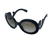 画像をギャラリービューアに読み込む, 極美品 PRADA プラダ デザインフレーム サングラス ミニマル バロックシリーズ SPR27N ブラック サイズ55◻︎22 135 中古 4b002392