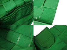 画像をギャラリービューアに読み込む, 極美品 BOTTEGAVENETA ボッテガヴェネタ イントレチャート カセット ボディバッグ 651053 グリーン カーフスキン シルバー金具 中古 4b002657