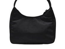 Load image into Gallery viewer, 極美品 PRADA プラダ ホーボー ハンドバッグ ワンショルダーバッグ 三角ロゴプレート MV519 ブラック ナイロン 中古 4b007728