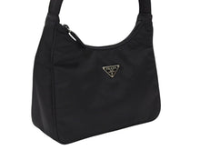 Load image into Gallery viewer, 極美品 PRADA プラダ ホーボー ハンドバッグ ワンショルダーバッグ 三角ロゴプレート MV519 ブラック ナイロン 中古 4b007728