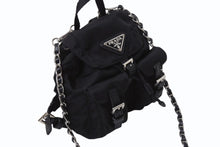 画像をギャラリービューアに読み込む, 極美品 PRADA プラダ リナイロンミニチェーンショルダーバッグ リュック型 BZ0029 ナイロン レザー ブラック 中古 4b002892