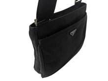 画像をギャラリービューアに読み込む, PRADA プラダ ショルダーバッグ クロスボディバッグ トライアングルロゴ VA1034 レザー ブラック シルバー金具 美品 中古 4b002989