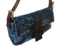 画像をギャラリービューアに読み込む, FENDI フェンディ マンマバケット ワンショルダーバッグ 26424 スパンコール ビーズ ブルー シルバー金具 美品 中古 4b003243