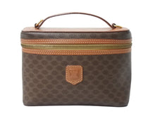 Load image into Gallery viewer, CELINE セリーヌ マカダム柄 ハンドバッグ バニティバック 化粧ポーチ PVC レザー DM95 ブラウン ゴールド金具 美品 中古 4b003433