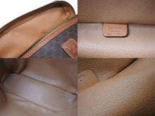 Load image into Gallery viewer, CELINE セリーヌ マカダム柄 ハンドバッグ バニティバック 化粧ポーチ PVC レザー DM95 ブラウン ゴールド金具 美品 中古 4b003433