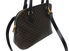 Load image into Gallery viewer, 極美品 CELINE セリーヌ ハンドバッグ ショルダーバッグ 2way マカダム柄 フィービー期 DM99/1 PVC レザーブラック ブラウン ゴールド金具 中古 4b003434