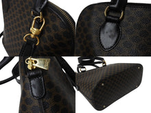 Load image into Gallery viewer, 極美品 CELINE セリーヌ ハンドバッグ ショルダーバッグ 2way マカダム柄 フィービー期 DM99/1 PVC レザーブラック ブラウン ゴールド金具 中古 4b003434