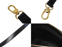 Load image into Gallery viewer, 極美品 CELINE セリーヌ ハンドバッグ ショルダーバッグ 2way マカダム柄 フィービー期 DM99/1 PVC レザーブラック ブラウン ゴールド金具 中古 4b003434