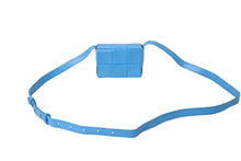 画像をギャラリービューアに読み込む, 極美品 BOTTEGA VENETA ボッテガヴェネタ キャンディーカセット ミニショルダーバッグ レザー ブルー シルバー金具 中古 4b003437