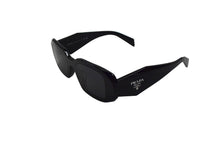 画像をギャラリービューアに読み込む, PRADA プラダ サングラス シンボルサングラス スクエア型 メタルロゴ SPR 17W-F ブラック アセテート 51□20 美品 中古 4b003651