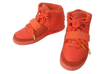 画像をギャラリービューアに読み込む, NIKE YEEZY2 ナイキ エアイージー2 ハイカットスニーカー RED OCTOBER レッドオクトーバー 508214-660 レッド サイズUS6.5 美品 中古 4b003821